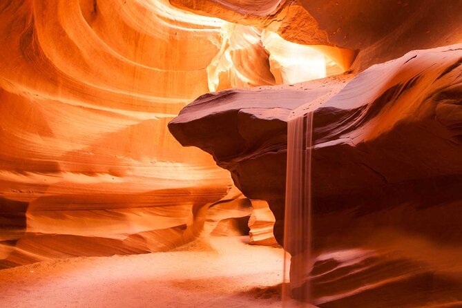 4-Day Las Vegas Grand Canyon Antelope Canyon Tour from SF - Day 1: Morning departure from San Francisco, arrival in Las Vegas, optional night touring