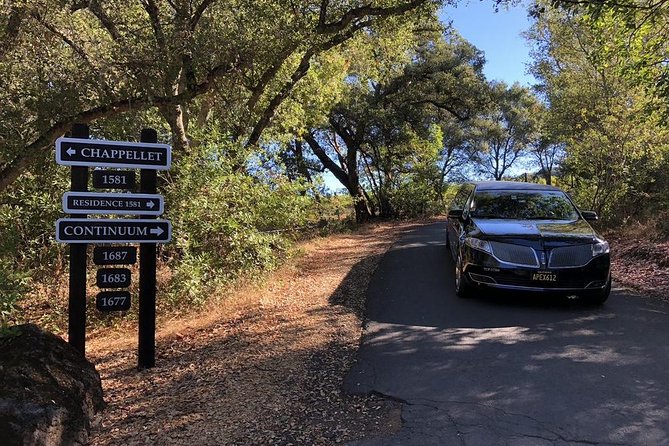 6-Hour Private Wine Country Tour of Napa in Lincoln MKT Limo (up to 8 people) - Pickup, comfort, and the “my group isn’t stuck” advantage