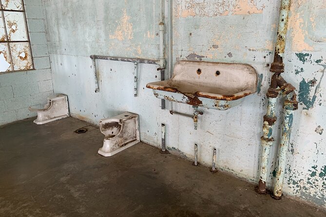 Alcatraz Inside Access Ferry and Audio Tour with Night Option - Night Option: What Gets Different When the Island Turns Dark
