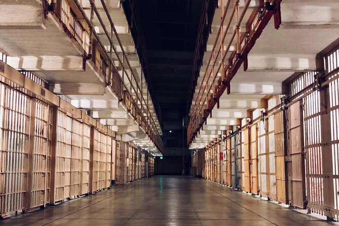 Alcatraz Night Tour and San Francisco Bay Cruise - Golden Gate Bridge Ferry Hour: Easy Sailing With Real Bay Views