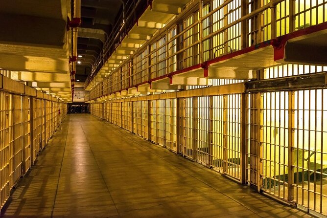 Alcatraz Night Tour with Muir Woods and Sausalito - Sausalito in one hour: waterfront time without the pressure