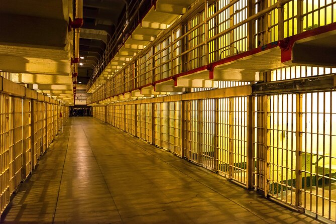 Alcatraz Night Tour with SF Bay Cruise - The 1-Hour San Francisco Bay Cruise from Pier 39