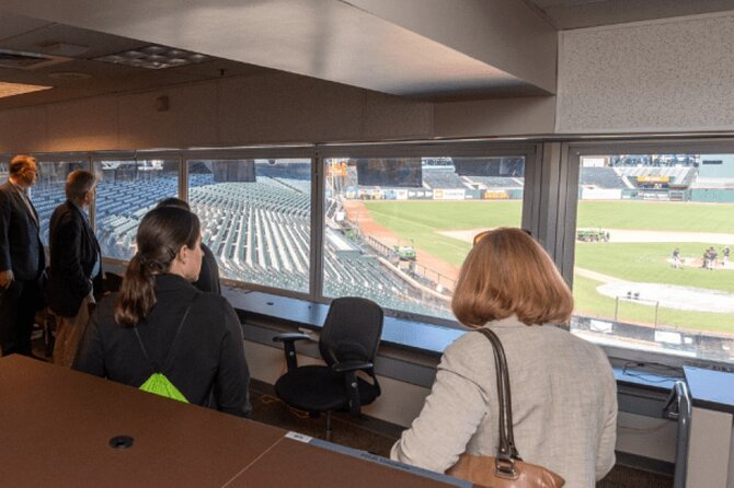 Behind-the-Scenes Ballpark Tour of Oracle Park - The Bay Views: The Bonus That Never Gets Old