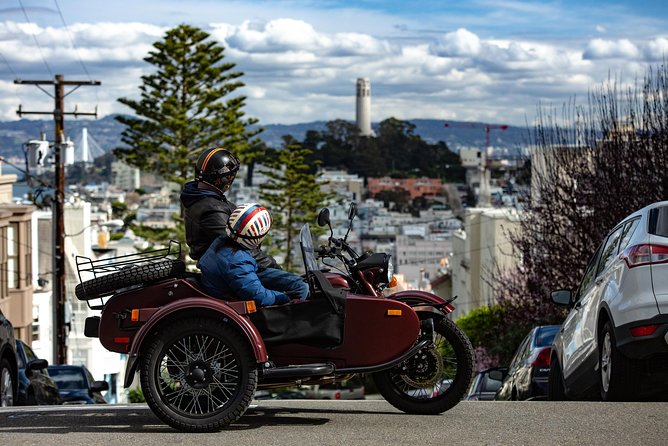 Classic Sidecar Tour of San Francisco - Stop 1: Lombard Street’s curveball start