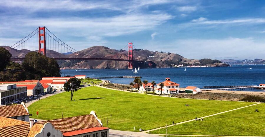 Custom Private Tour in a Luxurious Mercedes - Golden Gate Bridge and Twin Peaks: Choose Your Version of the Big View