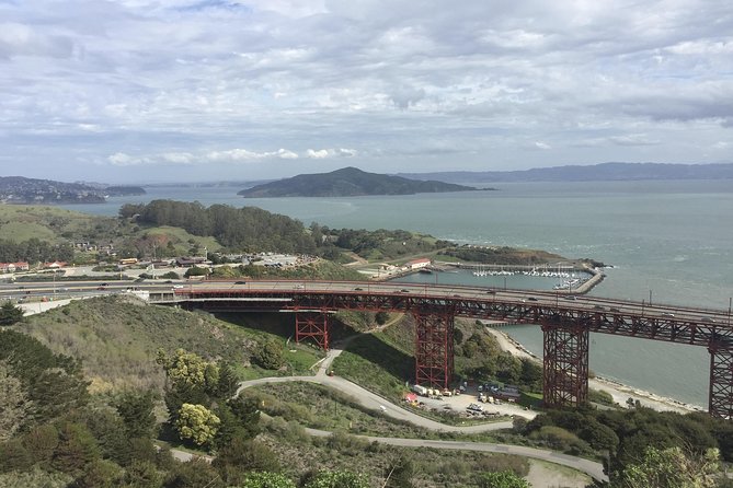 Golden Gate Bridge Bike Rental (Includes Free Helmet & Lock) - What the Reviews Signal About Bike Comfort (Including Tandems)