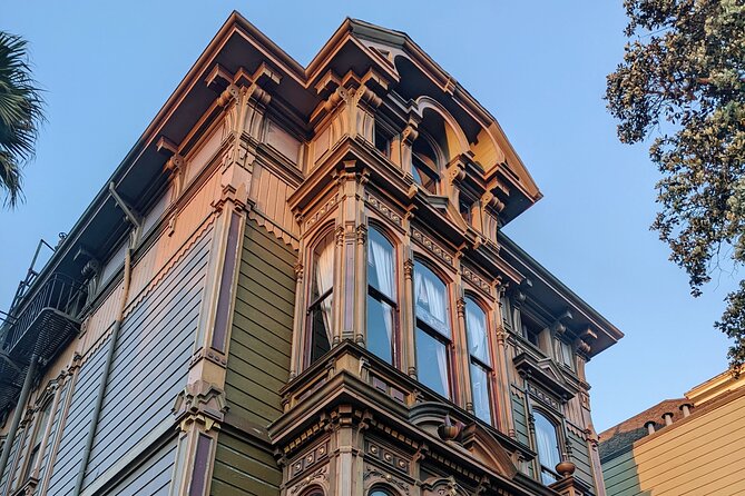 Local Flavors: An Insider's Tour of San Francisco's Hidden Gems - City Hall’s golden dome and the quick win of starting downtown