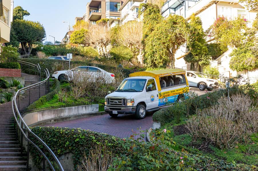 Lombard Leap: Lombard Street, Coit Tower and Chinatown Tour - Riding Lombard Street the Way Most People Don’t