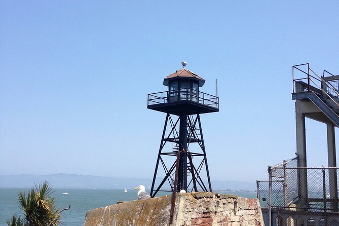 Official Alcatraz Tour Ticket with Ferry Rides From Pier 33 - Group Size and What That Means for Your Experience