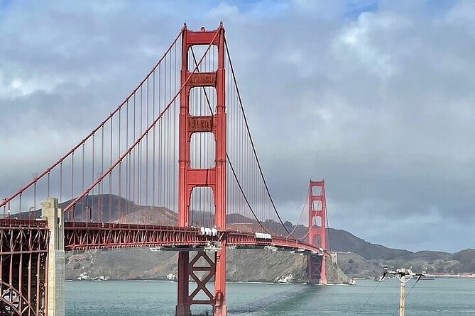 Private 2-Hour Alcatraz App Guided Tour - Pier 33 Ferry Ride: The Most Scenic Part (and Your Timekeeper)