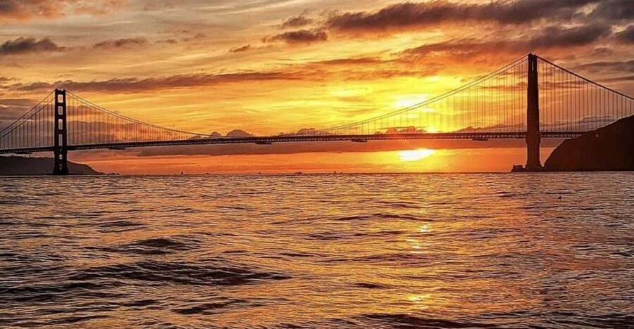 SAN FRANCISCO: (2hr) SUNSET Sailing Experience on SF Bay - Alcatraz from the water: real size, real mood