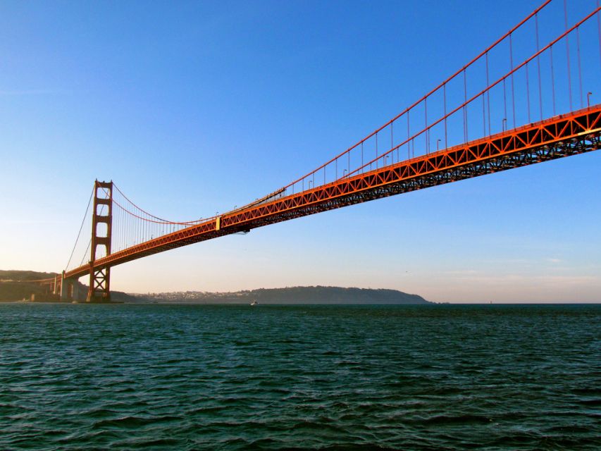 San Francisco Airport 1-Way Transfer to/from the City - Door-to-door SFO pickup that cuts the airport hassle