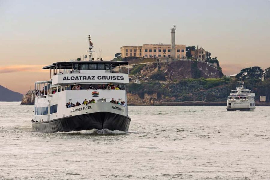 San Francisco: Alcatraz Admission + City Highlights Tour - Lombard Street, Chinatown, and the 2-Hour City Loop
