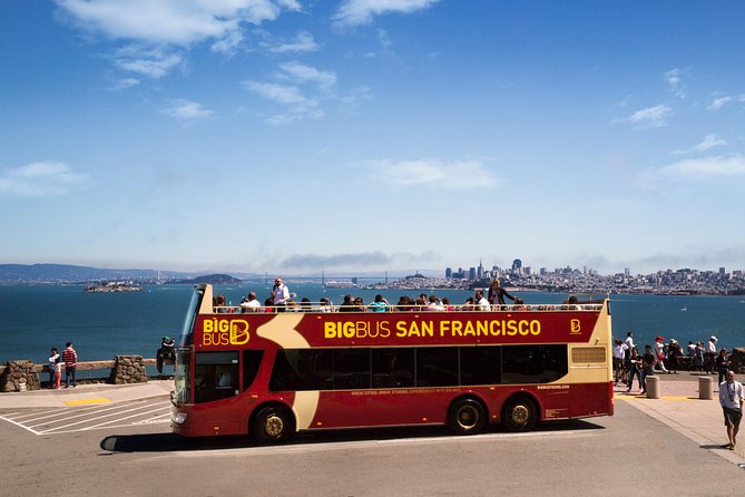 San Francisco: Alcatraz Island & Hop-on Hop-off Sightseeing Tour - Bustling city sights, but don’t ignore the small comfort details