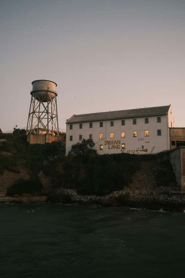 San Francisco: Alcatraz Jailhouse Night Tour - Time, comfort, and who this tour suits best