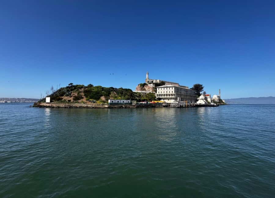 San Francisco: Alcatraz Ticket, Ferry, & Self-Guided App - Self-Guided App Audio: how the story works while you walk