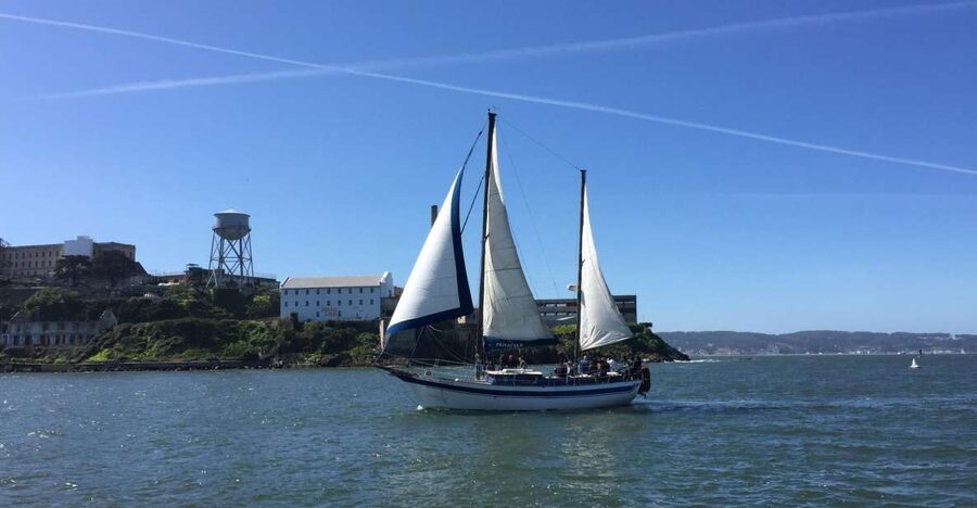 San Francisco: Bay Sailing Tour with Drinks - 5 key reasons this sail works so well