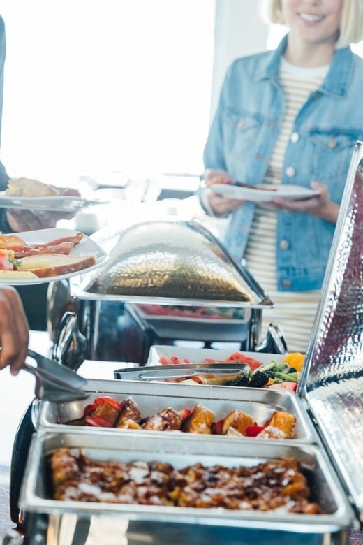 San Francisco: Christmas Day Buffet Brunch or Dinner Cruise - Brunch vs dinner: the mimosas difference you should plan around