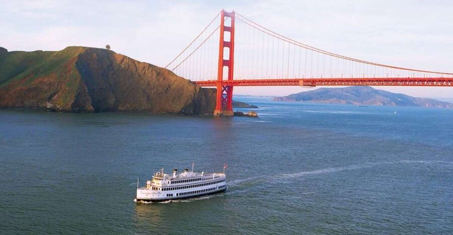 San Francisco: Christmas Day Buffet Brunch or Dinner Cruise - Service details that actually help on a holiday
