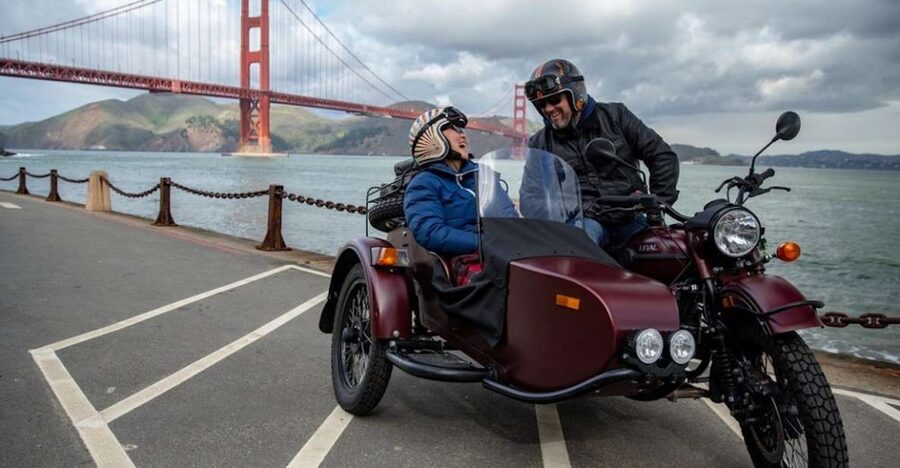 San Francisco: City Sunset Tour by Vintage Sidecar - Lombard Street hairpin turns: where your camera can’t capture the full effect