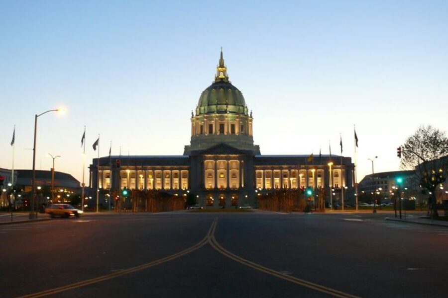 San Francisco Double Decker Bus Night Tour - Nob Hill and Grace Cathedral: SF Looks Like It Means It