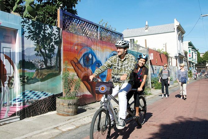 San Francisco E-Bike Tour: City Highlights - The Ferry Building and Embarcadero stretch: food-landmark views without the crowds strategy