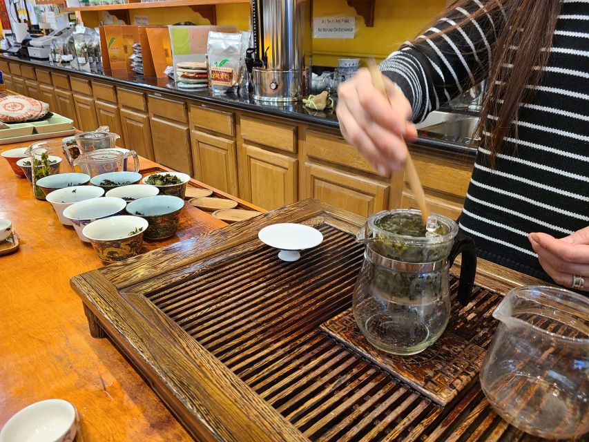 San Francisco: Food Walking Tour of Chinatown & North Beach - Tea Tasting in Chinatown: The Drink That Sets the Theme