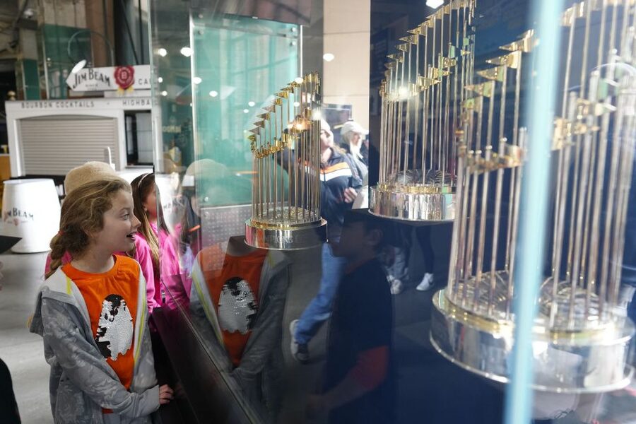 San Francisco: Giants Oracle Park Ballpark Tour - Entering Oracle Park: where to start and how it feels