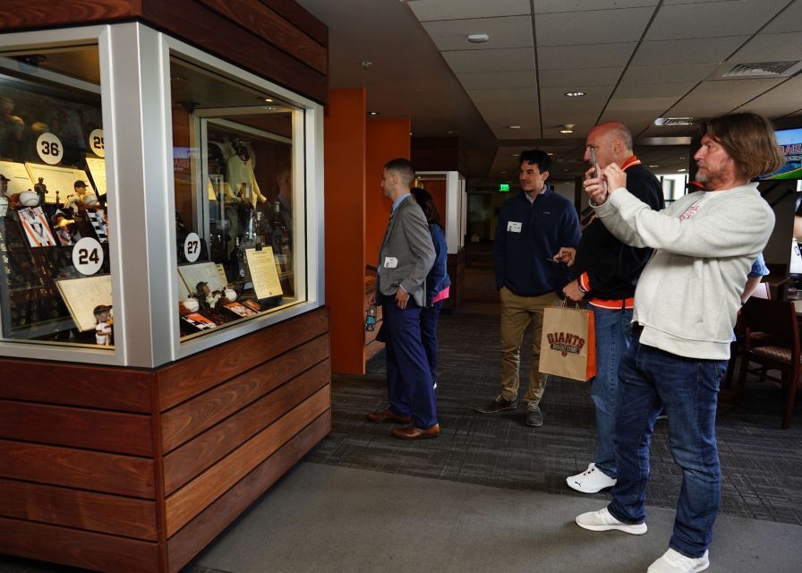 San Francisco: Giants Oracle Park Ballpark Tour - Best for who: Giants fans, families, and first-time baseball travelers