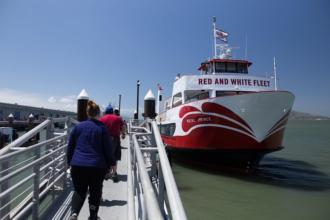 San Francisco: Golden Gate Bay Cruise (60 Minutes) - Turning toward the Pacific edge: Marin Headlands and Sausalito