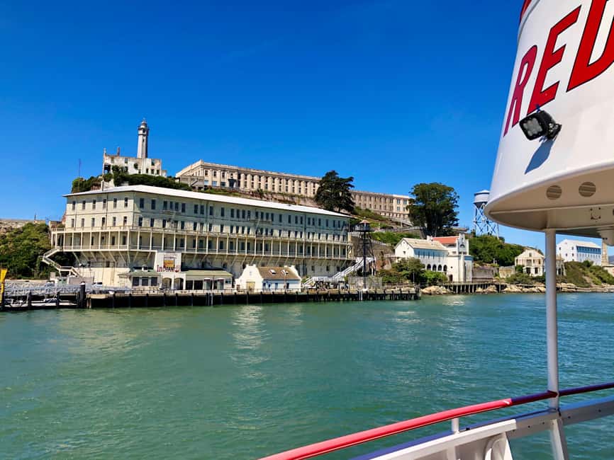 San Francisco: Golden Gate Bay Cruise - The 16-language audio guide: how to use it well