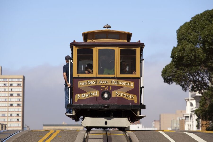 San Francisco Morning City Tour & Afternoon Alcatraz Ticket - Guides and the human factor: why the commentary matters