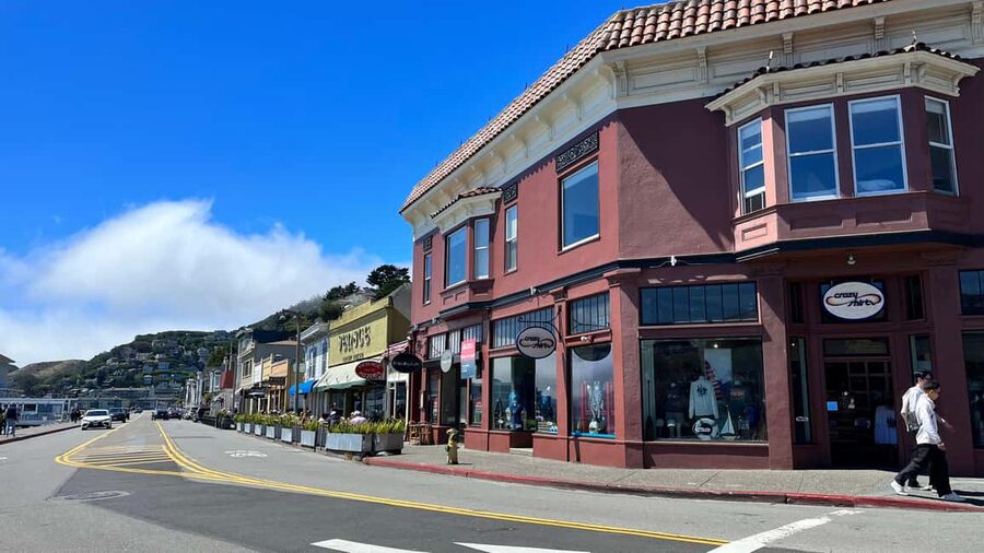San Francisco: Muir Woods & Sausalito Tour with Ferry Option - Sausalito in 60 minutes: waterfront strolls and floating homes