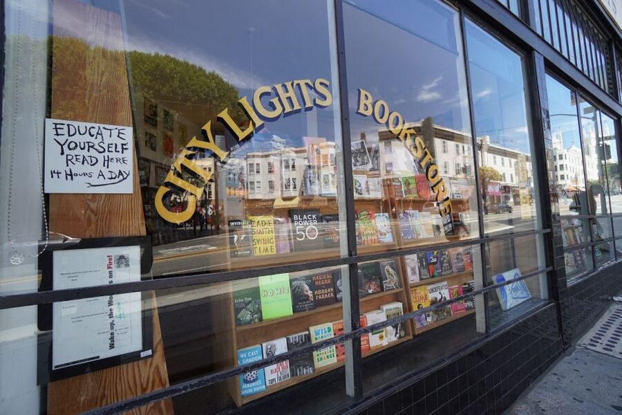 San Francisco: North Beach Food and History Walking Tour - Columbus Avenue: the walk between the big food stops