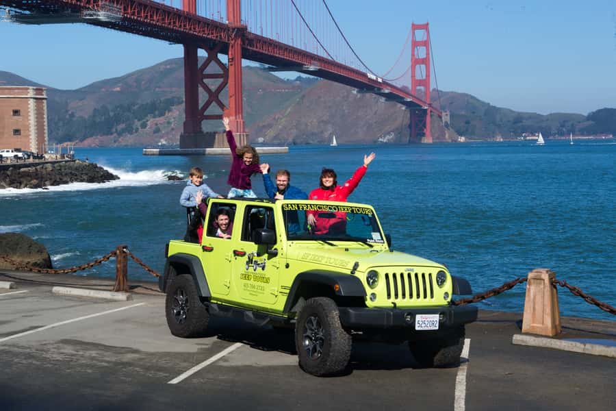 San Francisco: Private City Highlights Tour in a Jeep - The 2-hour route: Wharf, Palace of Fine Arts, Lombard Street