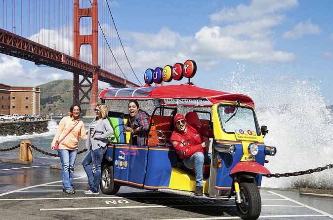 San Francisco Private Group City Tour 2.5 Hours - Lucky Tuk Tuk - Union Square: downtown orientation plus easy cable car spotting
