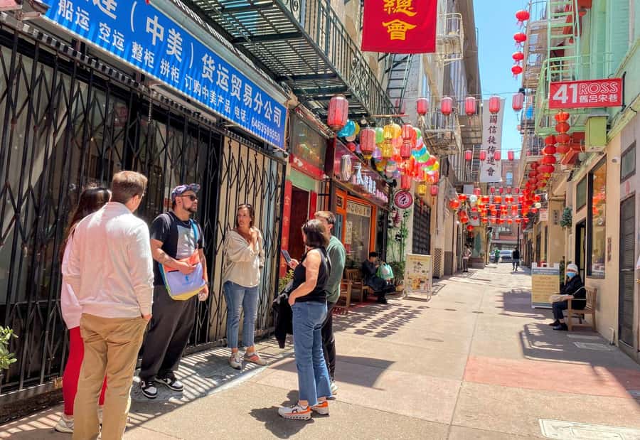 San Francisco: Secret Food Tour of North Beach and Chinatown - Pizza and ice cream with North Beach landmarks