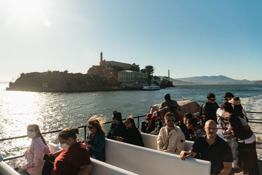 San Francisco: Skip-the-Line 1-Hour Bay Cruise by Boat - From Old Tyme Treats to the boat: a quick way to get your bearings