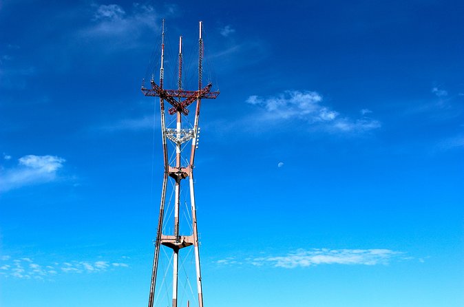 San Francisco Urban Hike: Castro and Twin Peaks - Twin Peaks Summit Views: Waterfront and East Bay in One Breathless Moment