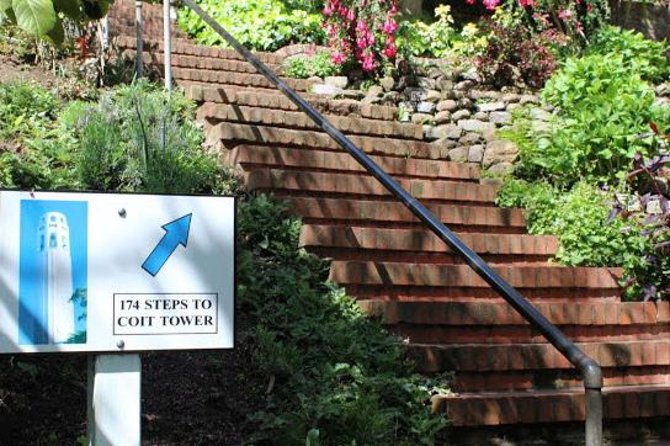 San Francisco Urban Hike: Coit Tower, Lombard Street and North Beach - Macondray Lane and Saints Peter and Paul Church: SF stories with pop-culture hooks