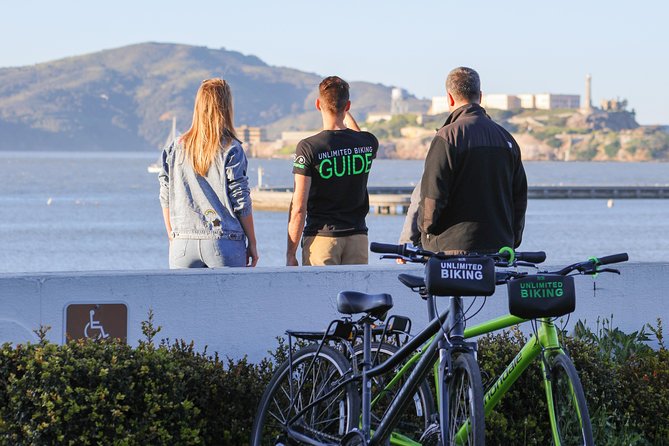 Scenic Golden Gate Bridge to Sausalito Bike Tour - Marina District to Marin Headlands: Views Start Turning the Corner