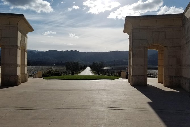 Sonoma and Napa Wine Tour 3 Tastings Included Small-Group Tour - Sonoma stop 1: Jacuzzi Family Vineyards tasting and estate time