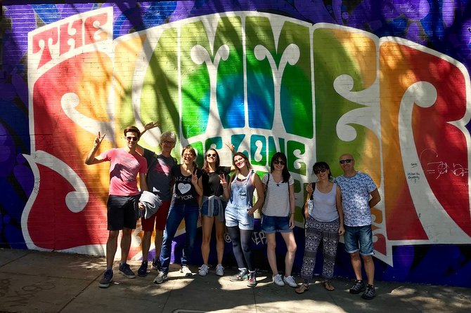 "Summer of Love" tour in Haight-Ashbury in French - Timing, meeting point, and how the walk is set up