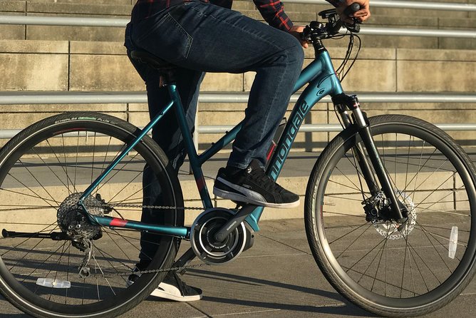 The Best of San Francisco eBike Tour - Stop 5: Mission District Murals at Street Speed