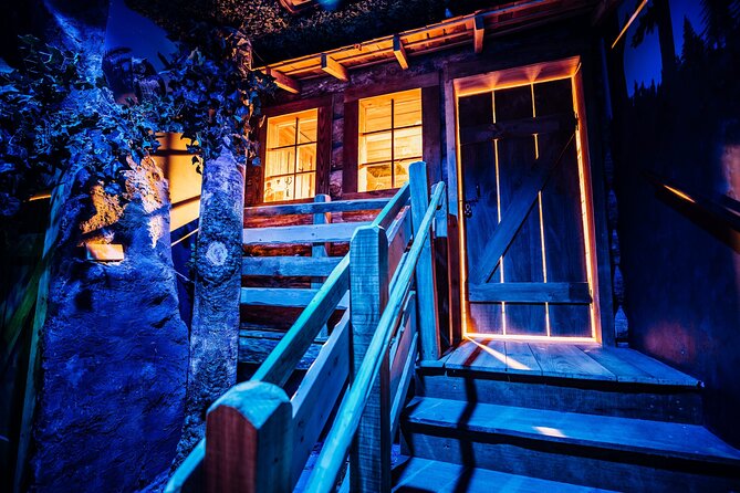 The Escape Game San Francisco in Fisherman's Wharf - Puzzles with a guide: how help works without ruining the game